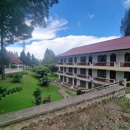Oyo 93062 Sibayak Multinational Rest House Berastagi Exterior foto